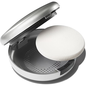 Štúdio Fix Tech Cream-to-Powder Foundation - Kompaktný make-up 10 g
